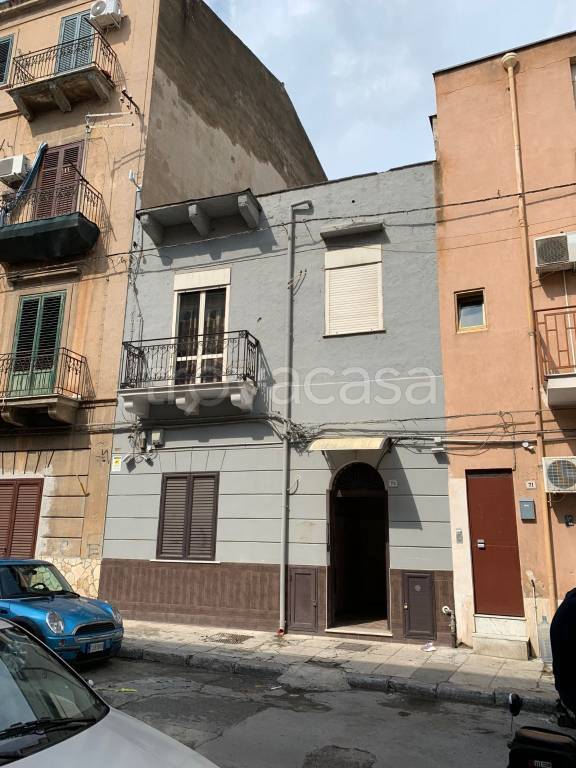 appartamento in vendita a Palermo in zona Montegrappa / Santa Rosalia