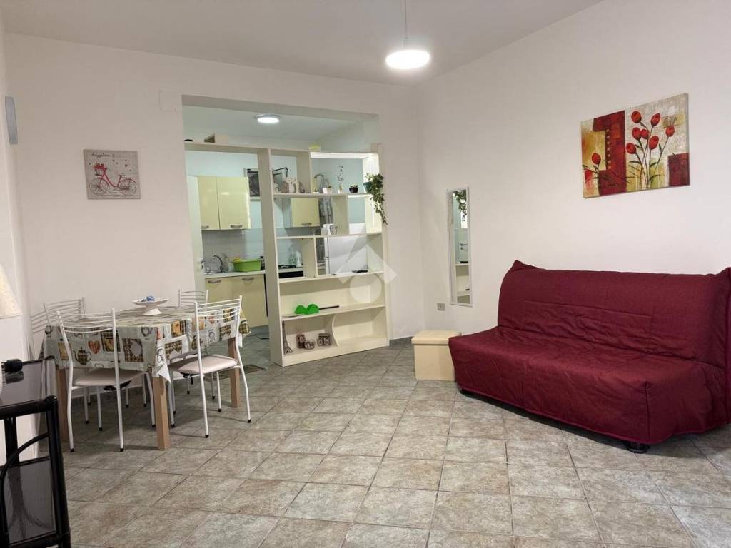 appartamento in vendita a Palermo in zona Malaspina/Palagonia