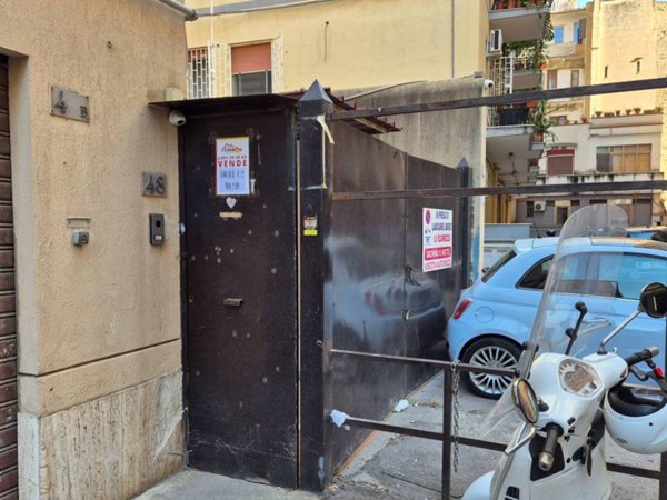 locale commerciale in vendita a Palermo in zona Noce