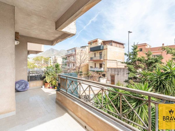 appartamento in vendita a Palermo in zona Tommaso Natale