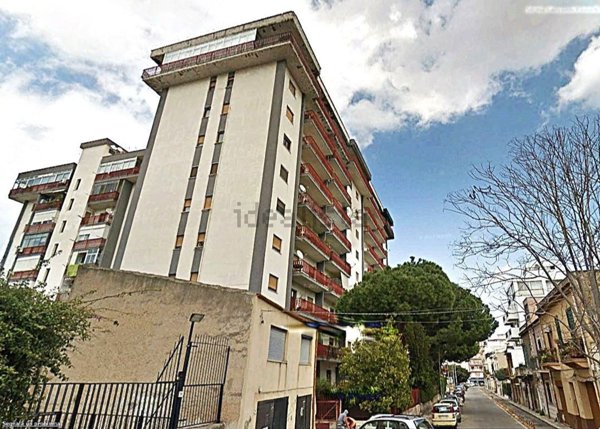 appartamento in vendita a Palermo in zona Malaspina/Palagonia
