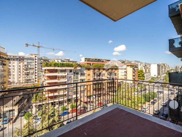 appartamento in vendita a Palermo in zona Libertà