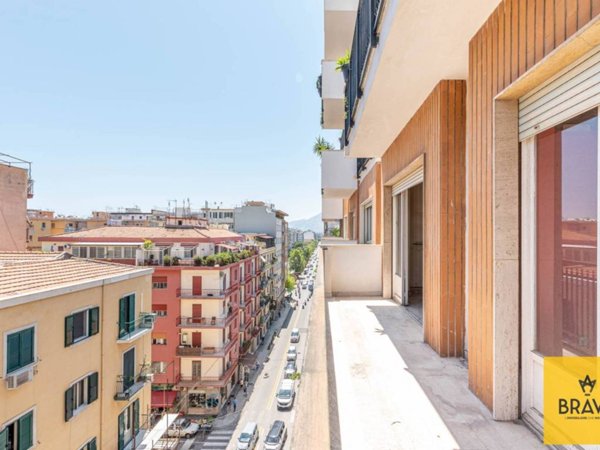 appartamento in vendita a Palermo in zona Politeama