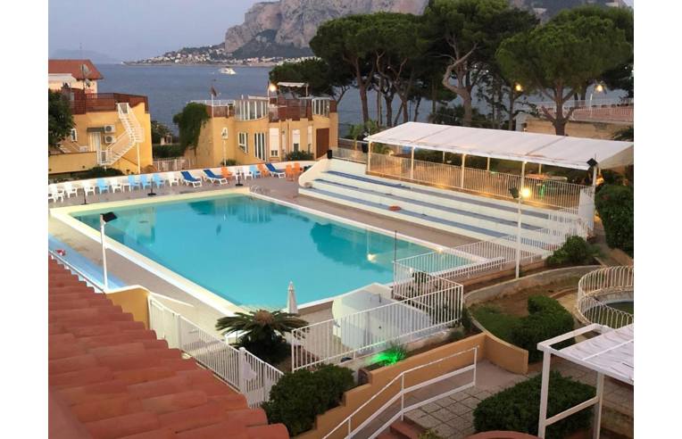 appartamento in vendita a Palermo in zona Mondello