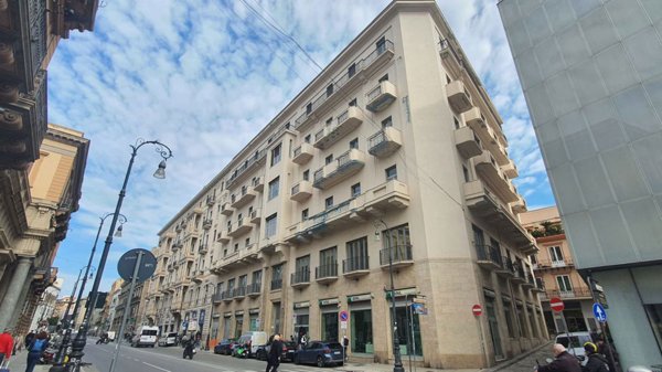 negozio in vendita a Palermo in zona Libertà