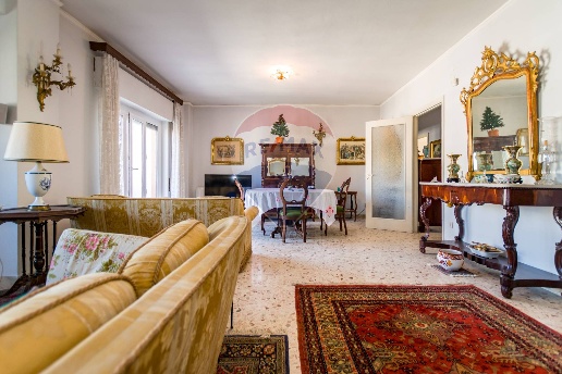 appartamento in vendita a Palermo in zona Malaspina/Palagonia