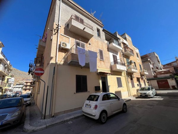 appartamento in vendita a Palermo in zona Partanna