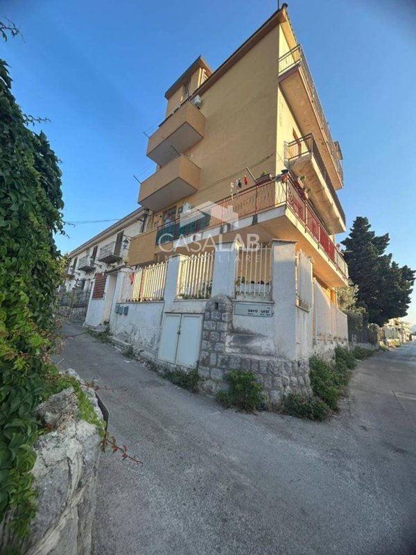 appartamento in vendita a Palermo