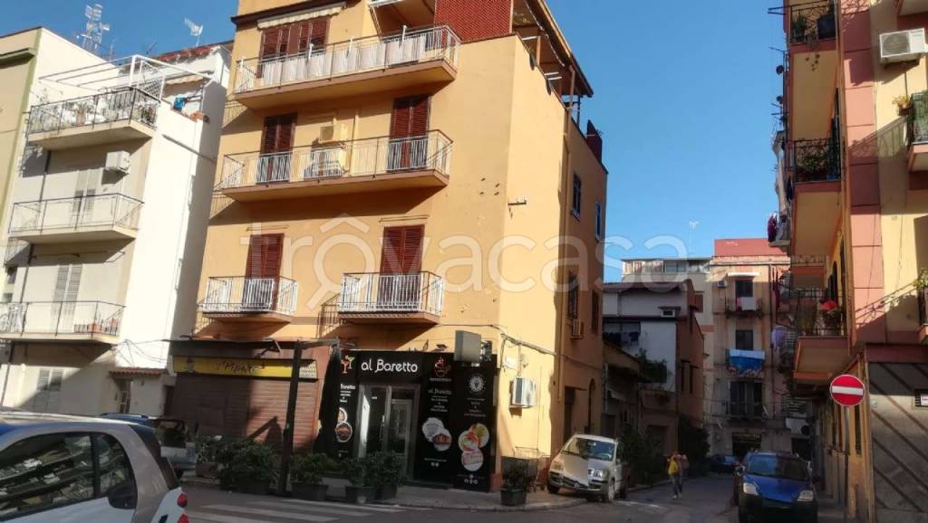 casa indipendente in vendita a Palermo in zona Arenella/Vergine Maria