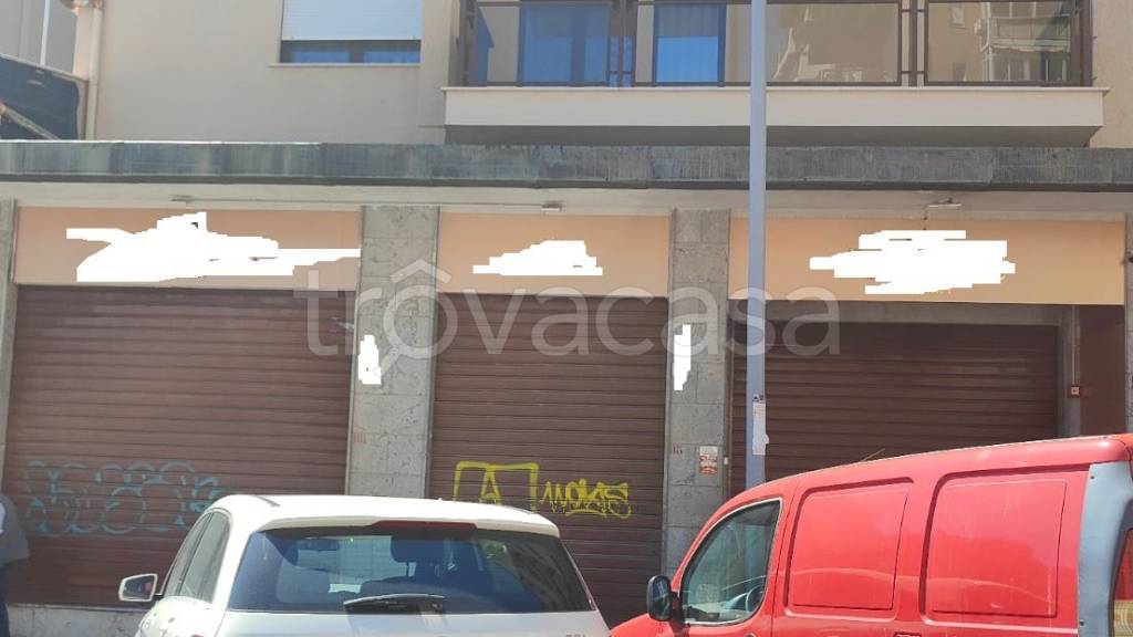negozio in vendita a Palermo in zona Malaspina/Palagonia