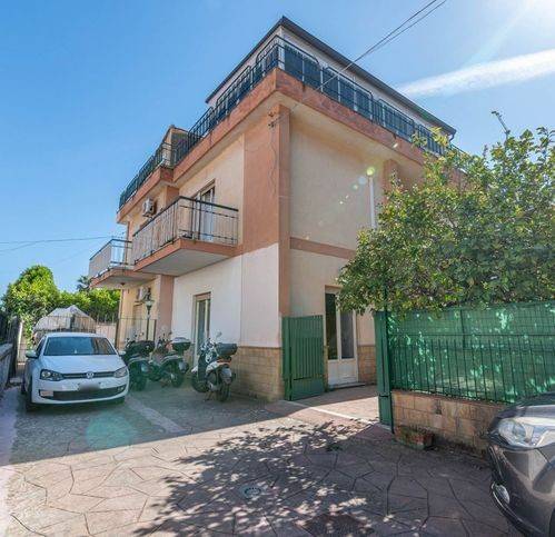 casa indipendente in vendita a Palermo in zona Mondello