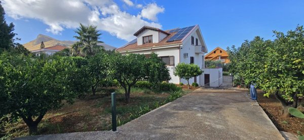 casa indipendente in vendita a Palermo in zona Tommaso Natale