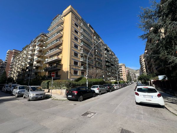 appartamento in vendita a Palermo in zona Resuttana