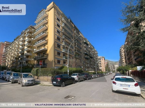 appartamento in vendita a Palermo in zona Libertà