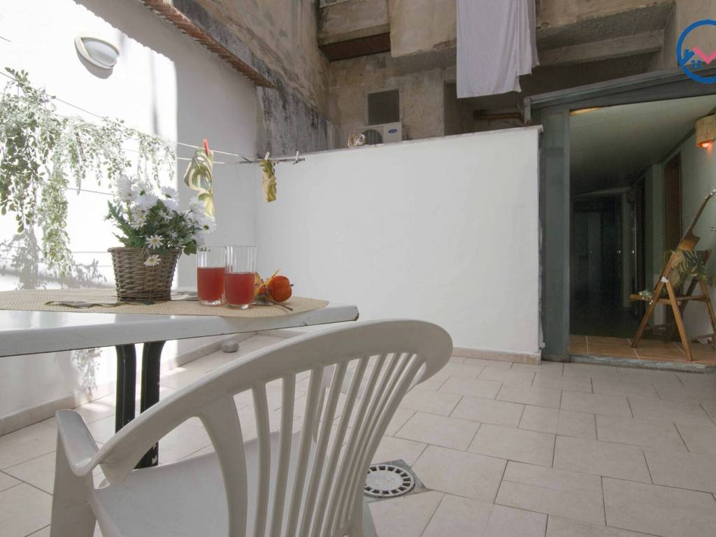 appartamento in vendita a Palermo in zona Zisa