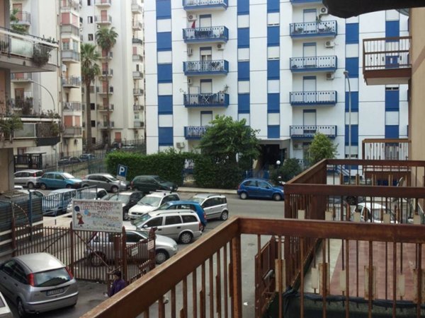 appartamento in vendita a Palermo in zona Montegrappa / Santa Rosalia
