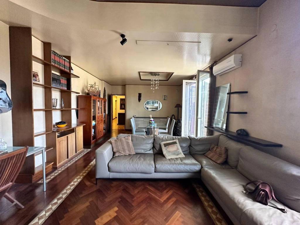appartamento in vendita a Palermo in zona Libertà