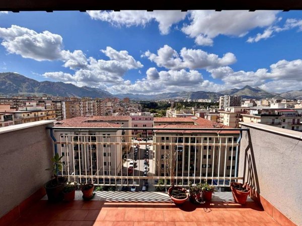 appartamento in vendita a Palermo in zona Oreto