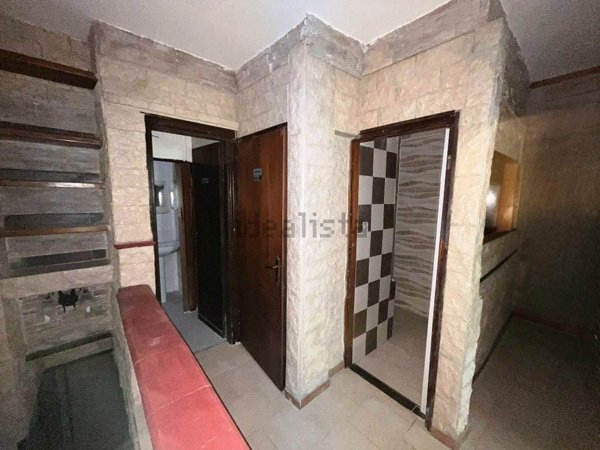 locale commerciale in vendita a Palermo in zona Centro storico