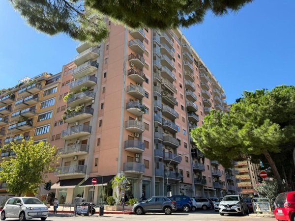 appartamento in vendita a Palermo in zona Libertà