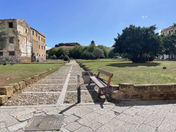 casa indipendente in vendita a Palermo in zona Centro storico