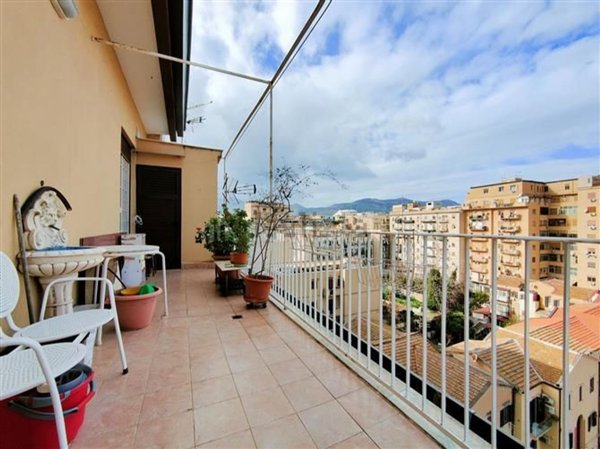 appartamento in vendita a Palermo