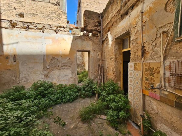 appartamento in vendita a Palermo in zona Politeama