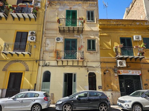 appartamento in vendita a Palermo in zona Politeama