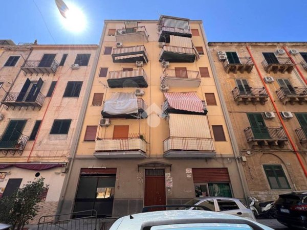 appartamento in vendita a Palermo in zona Zisa