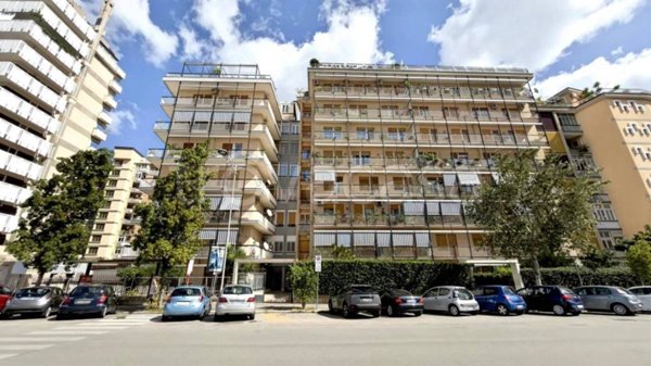 appartamento in vendita a Palermo in zona Politeama