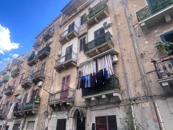 appartamento in vendita a Palermo in zona Zisa