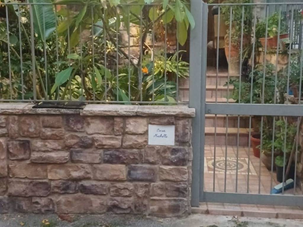 appartamento in vendita a Palermo in zona Partanna