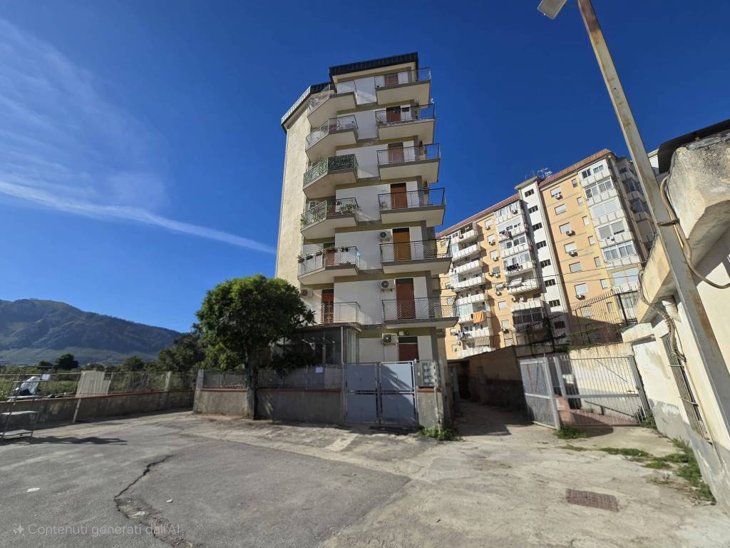 appartamento in vendita a Palermo in zona Montegrappa / Santa Rosalia