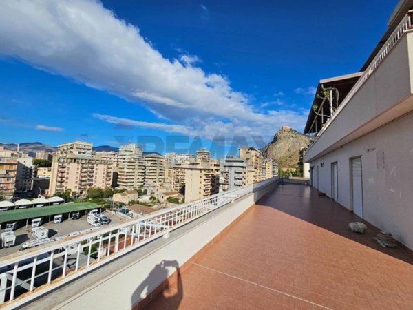 appartamento in vendita a Palermo in zona Montepellegrino