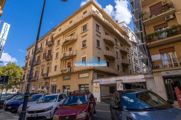 appartamento in vendita a Palermo in zona Libertà