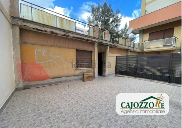 appartamento in vendita a Palermo in zona Malaspina/Palagonia