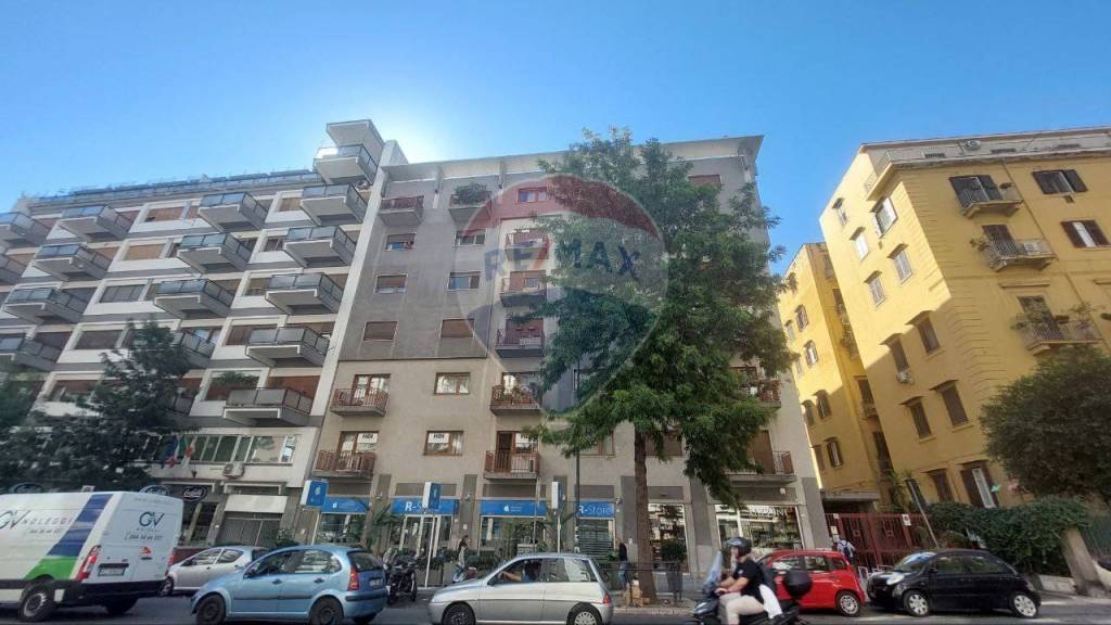 appartamento in vendita a Palermo in zona Politeama