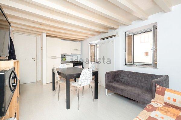 appartamento in vendita a Palermo in zona Politeama