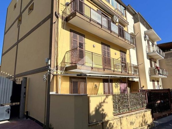 appartamento in vendita a Palermo in zona Chiavelli