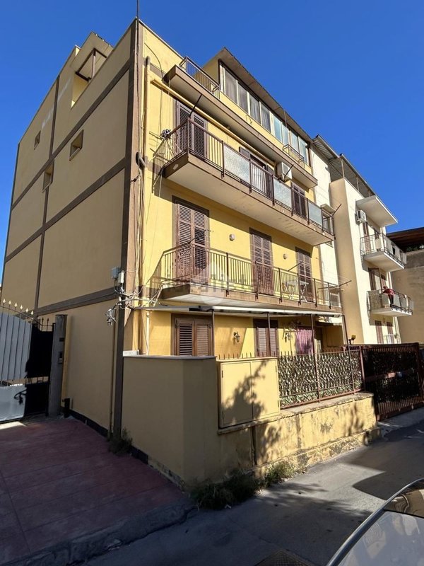 appartamento in vendita a Palermo in zona Chiavelli