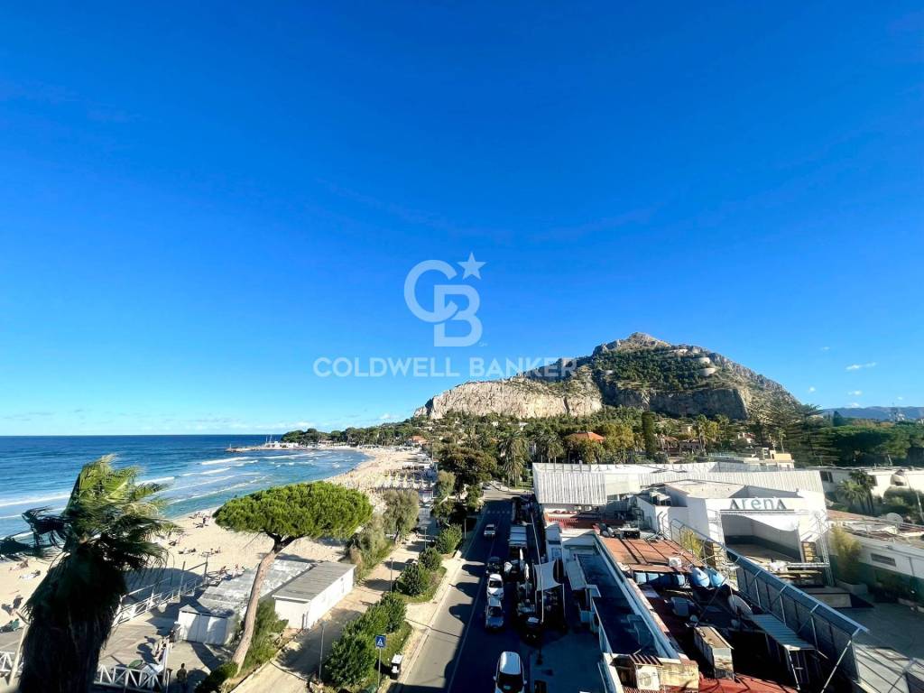appartamento in vendita a Palermo in zona Mondello