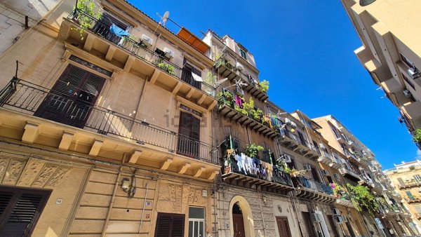 appartamento in vendita a Palermo in zona Zisa