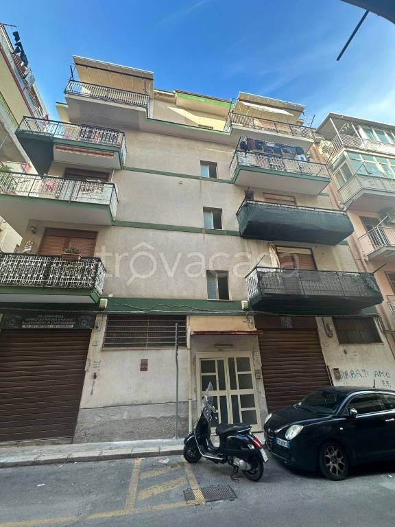 appartamento in vendita a Palermo in zona Arenella/Vergine Maria