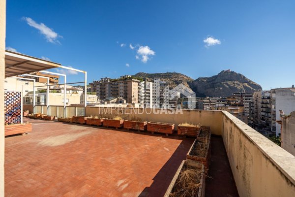 appartamento in vendita a Palermo in zona Libertà