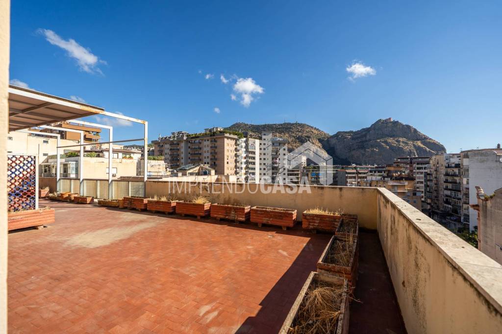 appartamento in vendita a Palermo in zona Libertà