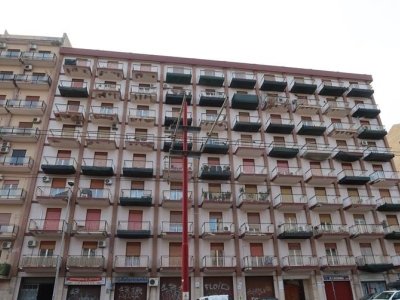 negozio in vendita a Palermo in zona Croceverde