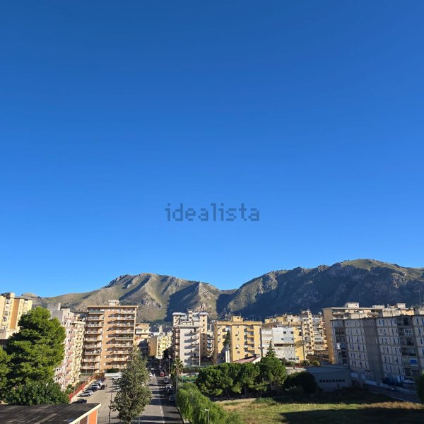 appartamento in vendita a Palermo in zona Montegrappa / Santa Rosalia