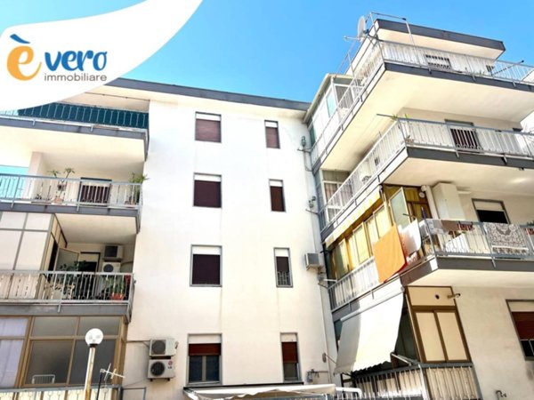 appartamento in vendita a Palermo in zona Villagrazia/Falsomiele