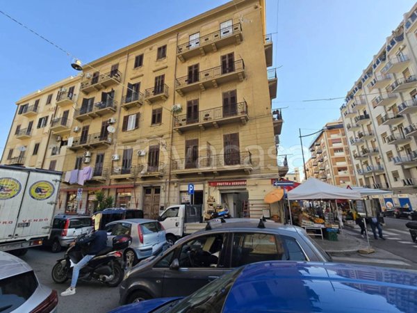 appartamento in vendita a Palermo in zona Montegrappa / Santa Rosalia
