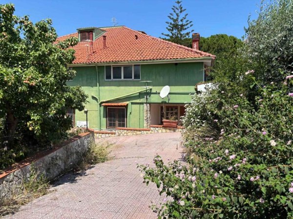 casa indipendente in vendita a Palermo in zona Mondello